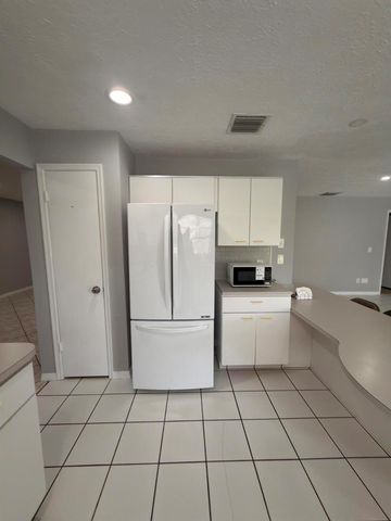 1217 SE Nancy Lane, Port St. Lucie, FL 34983