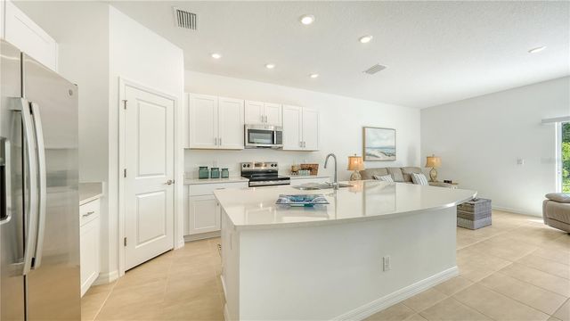 3039 NOVARA LANE, Bradenton, FL 34211