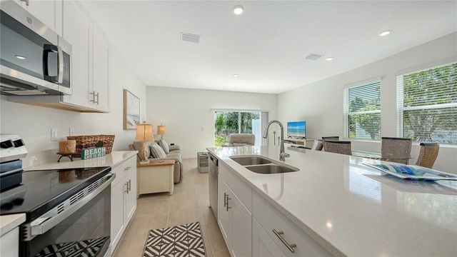 3039 NOVARA LANE, Bradenton, FL 34211