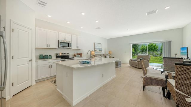 3039 NOVARA LANE, Bradenton, FL 34211
