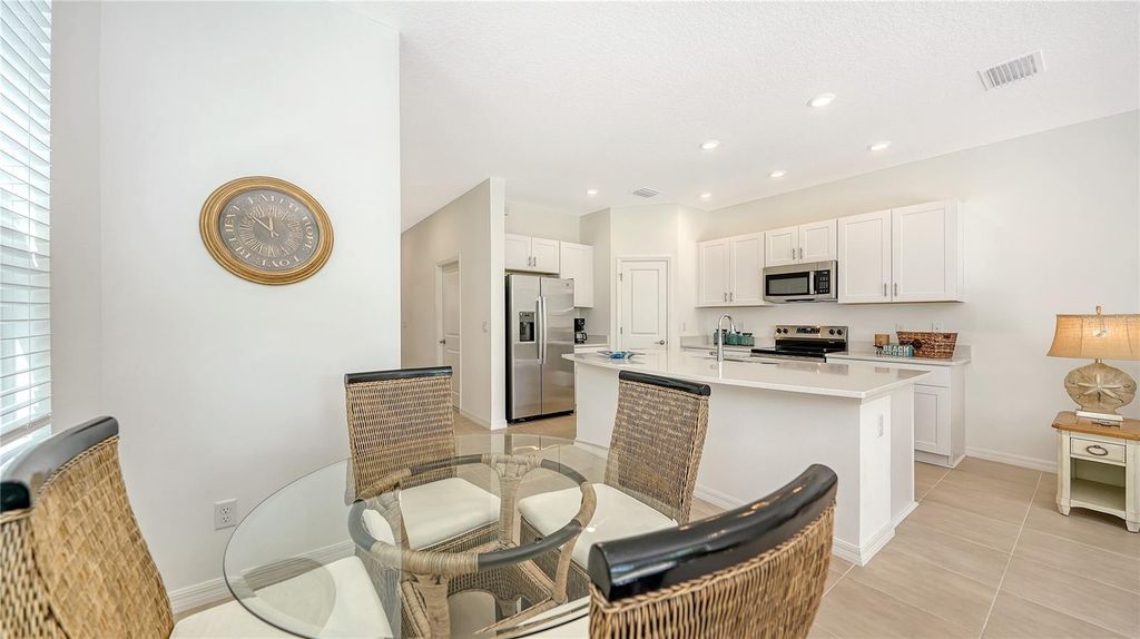 Image 14 of property listing at 3039 NOVARA LANE, Bradenton, FL 34211