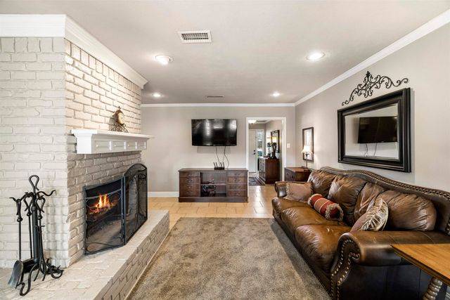 2312 Fleetwood Dr, Longview, TX 75605