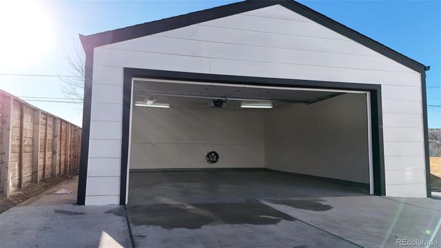 1057 Meade Street, Denver, CO 80204