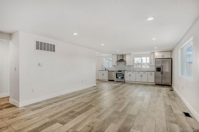 1057 Meade Street, Denver, CO 80204