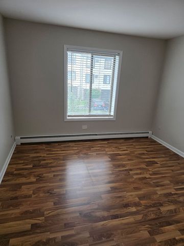 412 E Bailey Road 104, Naperville, IL 60565