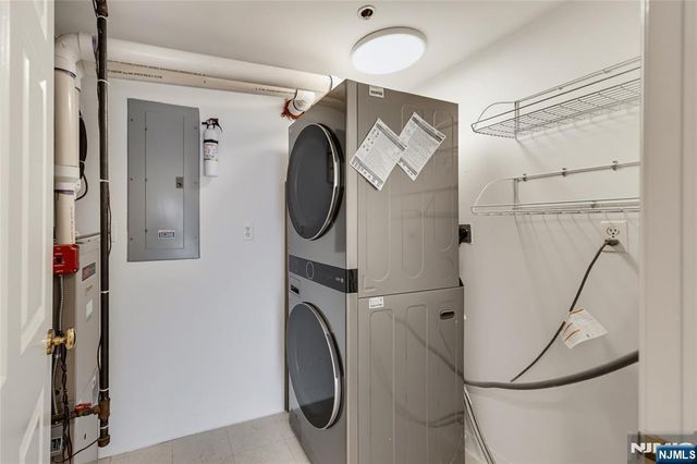 202 Adams Court F202, Edgewater, NJ 07020