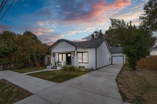 211 E 31st 1/2 Street, Houston, TX 77018