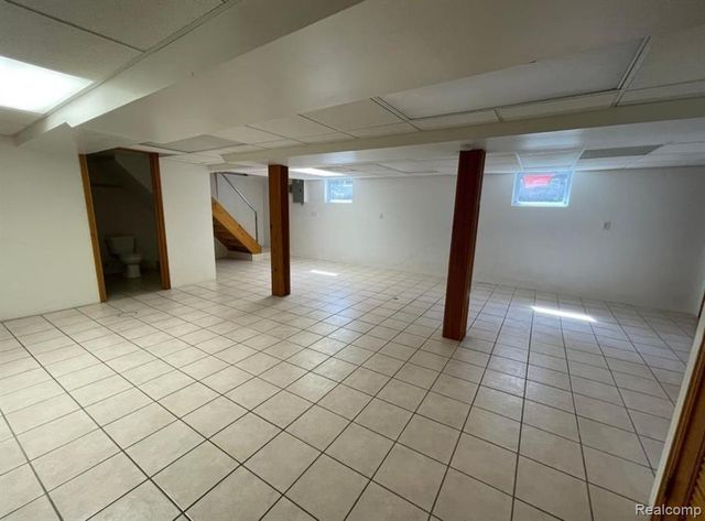 37917 Plymouth Road, Livonia, MI 48150