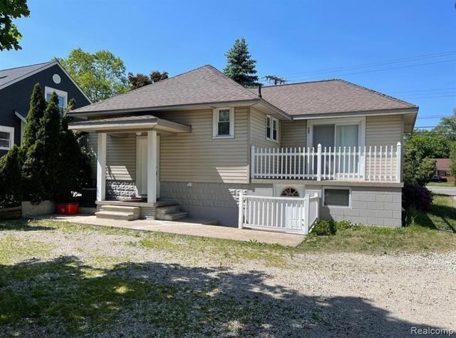 37917 Plymouth Road, Livonia, MI 48150