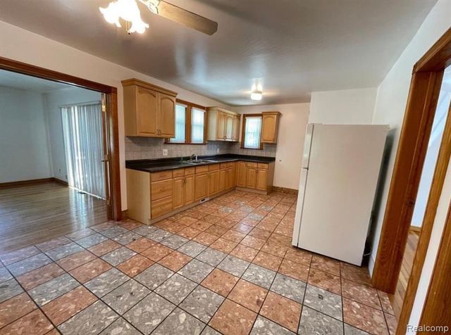 37917 Plymouth Road, Livonia, MI 48150