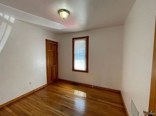 37917 Plymouth Road, Livonia, MI 48150