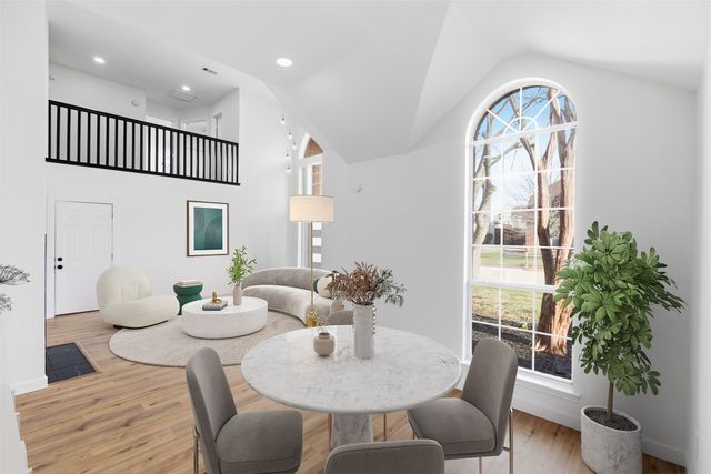 208 W Glen Meadow Drive, Red Oak, TX 75154