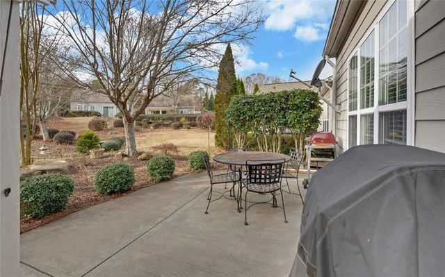 6213 Azalea Way, Hoschton, GA 30548