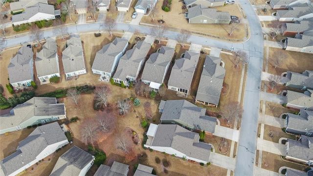 6213 Azalea Way, Hoschton, GA 30548