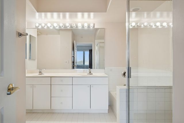 7450 Lincoln Avenue 609, Skokie, IL 60077