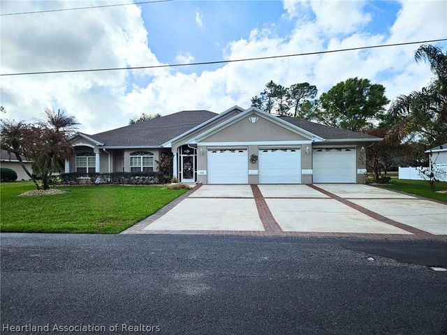 2142 Dog Leg Drive, Sebring, FL 33872