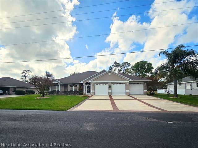 2142 Dog Leg Drive, Sebring, FL 33872