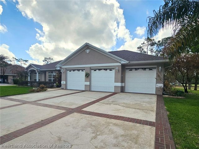 2142 Dog Leg Drive, Sebring, FL 33872