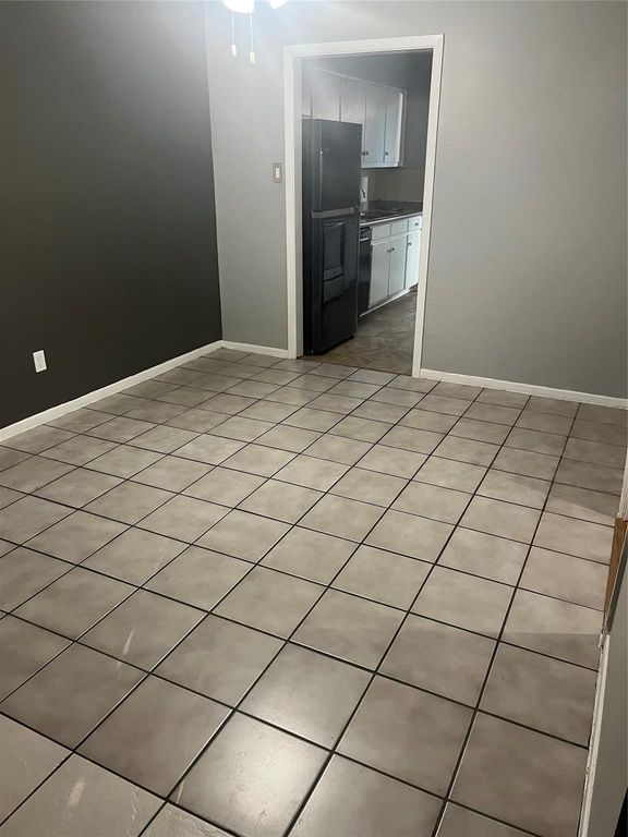 8221 Kingsbrook Road 107, Houston, TX 77024