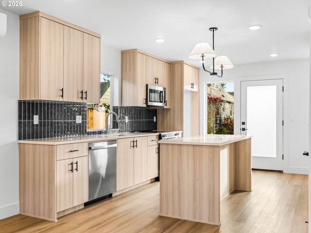 4206 Ne 20th Ave C, Portland, OR 97211