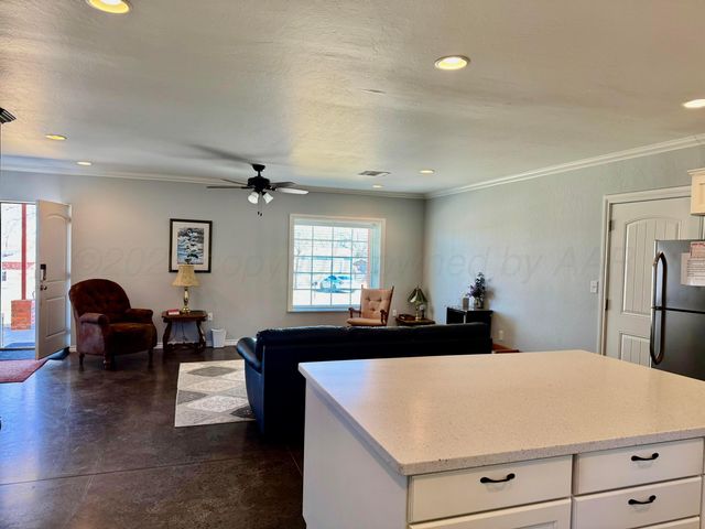 613 N 8th Street, Canadian, TX 79014