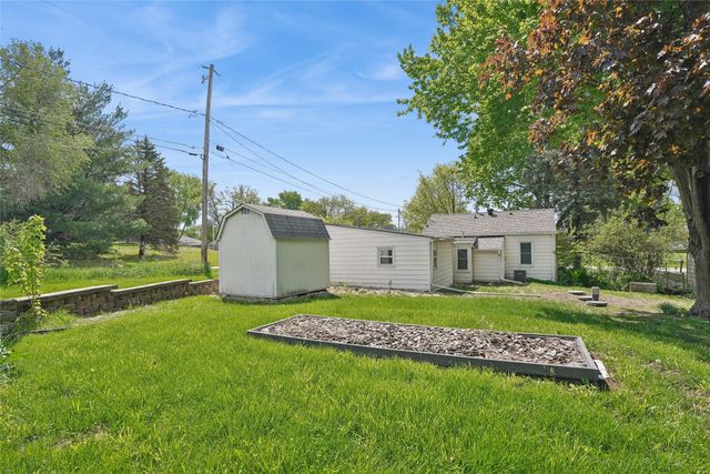 796 E Aurora Avenue, Des Moines, IA 50313