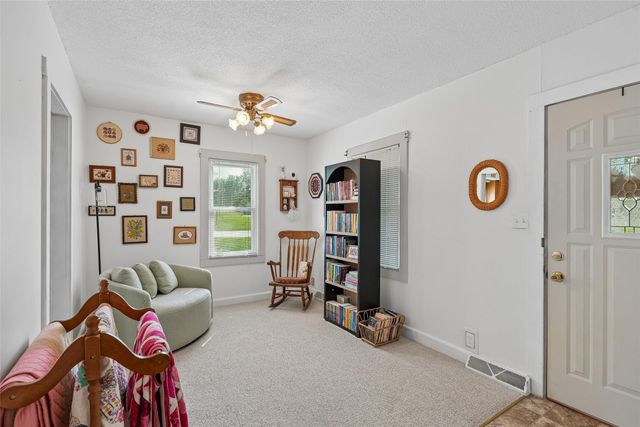 796 E Aurora Avenue, Des Moines, IA 50313