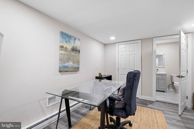 2303 RIDDLE AVE, Wilmington, DE 19806