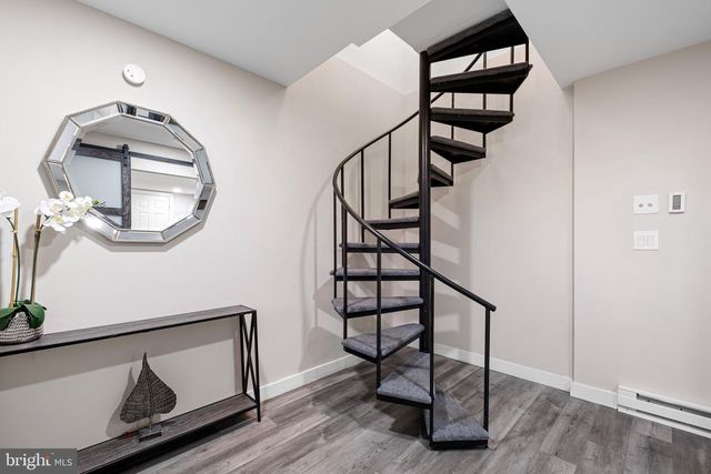 2303 RIDDLE AVE, Wilmington, DE 19806