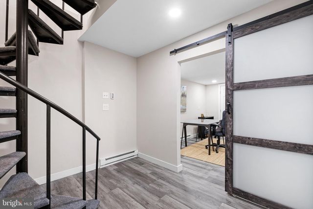 2303 RIDDLE AVE, Wilmington, DE 19806