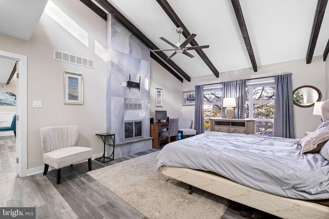 2303 RIDDLE AVE, Wilmington, DE 19806