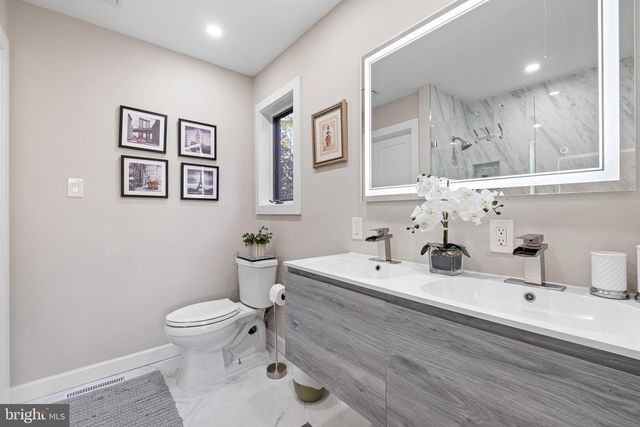 2303 RIDDLE AVE, Wilmington, DE 19806