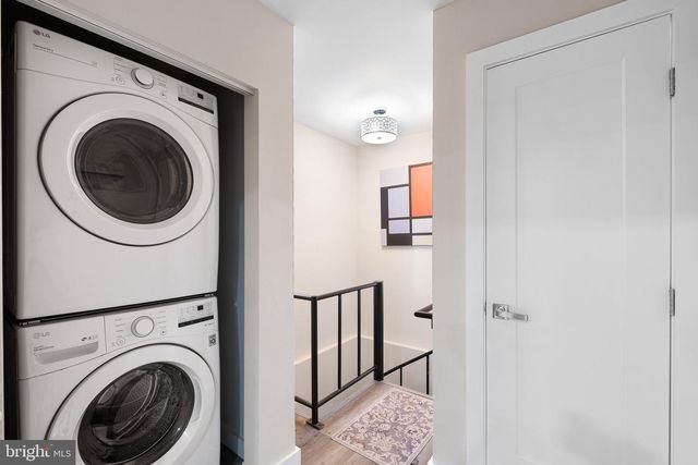 2303 RIDDLE AVE, Wilmington, DE 19806