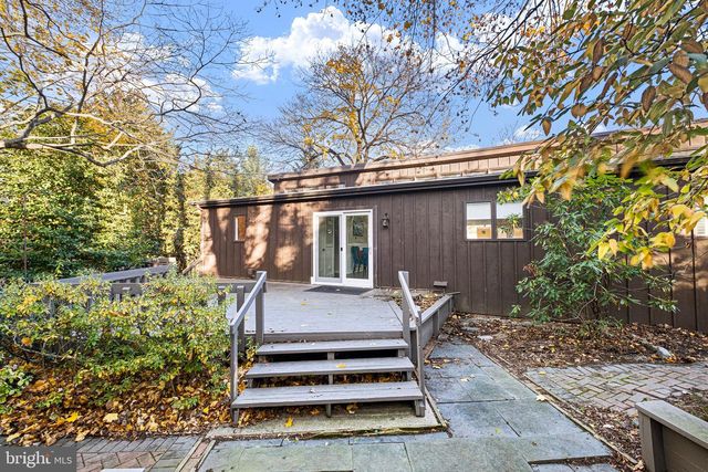 2303 RIDDLE AVE, Wilmington, DE 19806