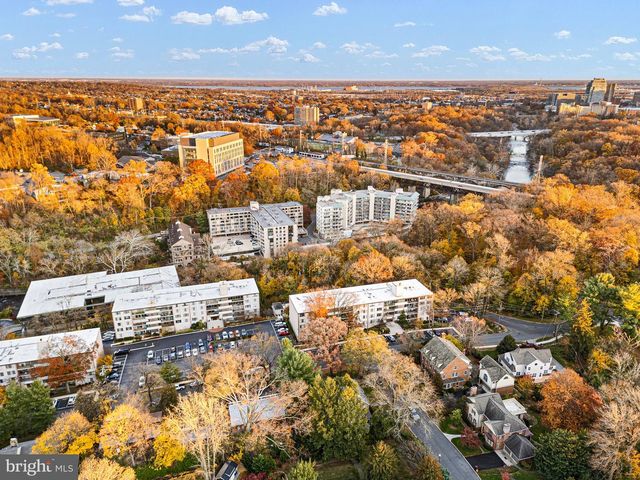 2303 RIDDLE AVE, Wilmington, DE 19806