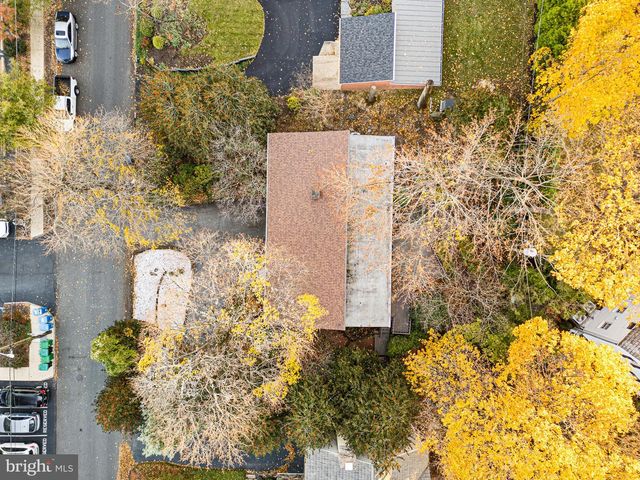 2303 RIDDLE AVE, Wilmington, DE 19806