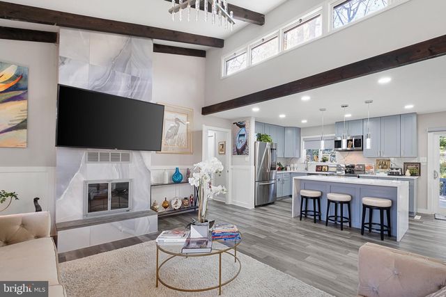 2303 RIDDLE AVE, Wilmington, DE 19806