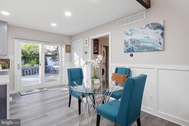 2303 RIDDLE AVE, Wilmington, DE 19806