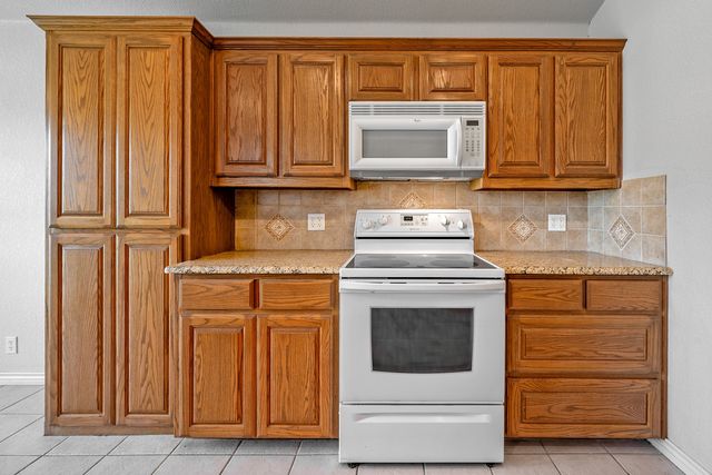 167 Chrissa Drive, Pottsboro, TX 75076