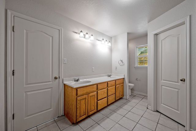 167 Chrissa Drive, Pottsboro, TX 75076