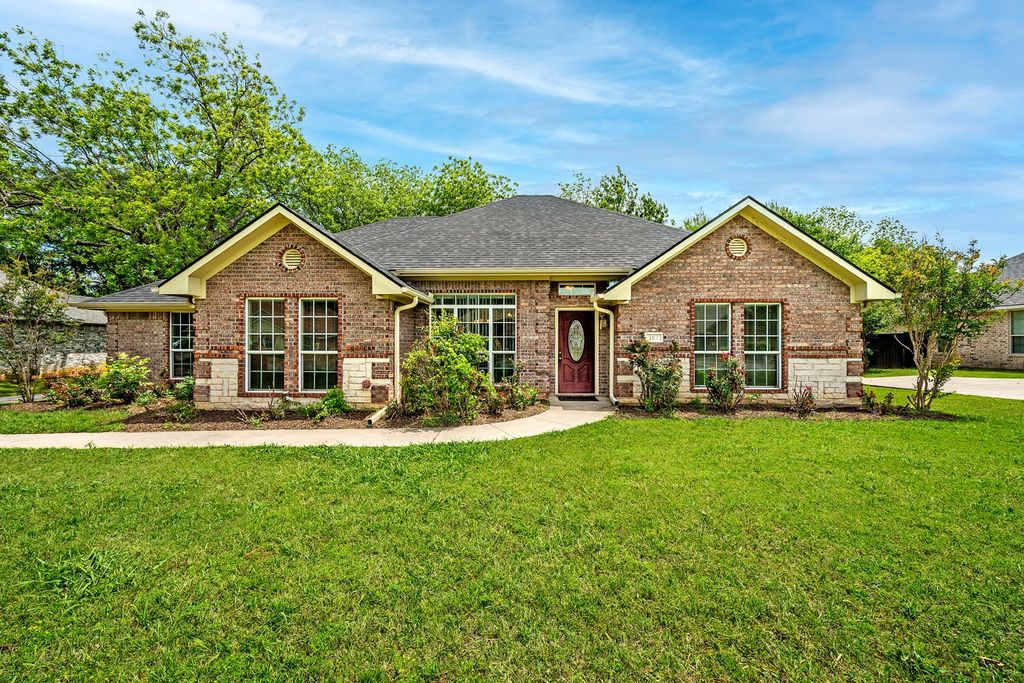 167 Chrissa Drive, Pottsboro, TX 75076