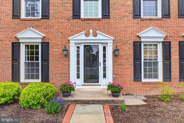 1300 CASSIA ST, Herndon, VA 20170