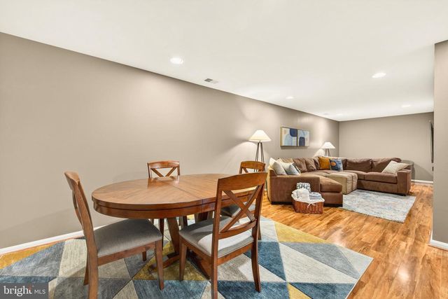1300 CASSIA ST, Herndon, VA 20170