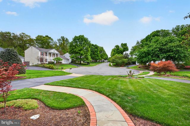 1300 CASSIA ST, Herndon, VA 20170