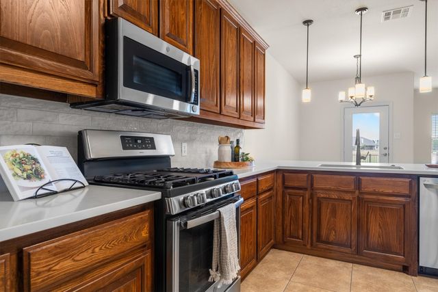304 Creekside Trail, Argyle, TX 76226