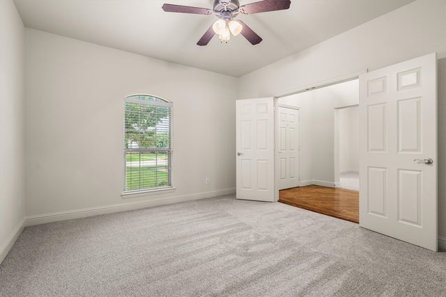 304 Creekside Trail, Argyle, TX 76226