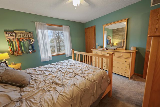 400 Elder Circle NW, Saint Michael, MN 55376