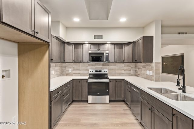 6112 E 25th Street, Tucson, AZ 85711