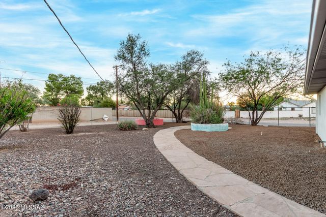 6112 E 25th Street, Tucson, AZ 85711