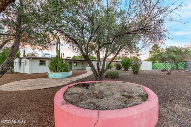 6112 E 25th Street, Tucson, AZ 85711